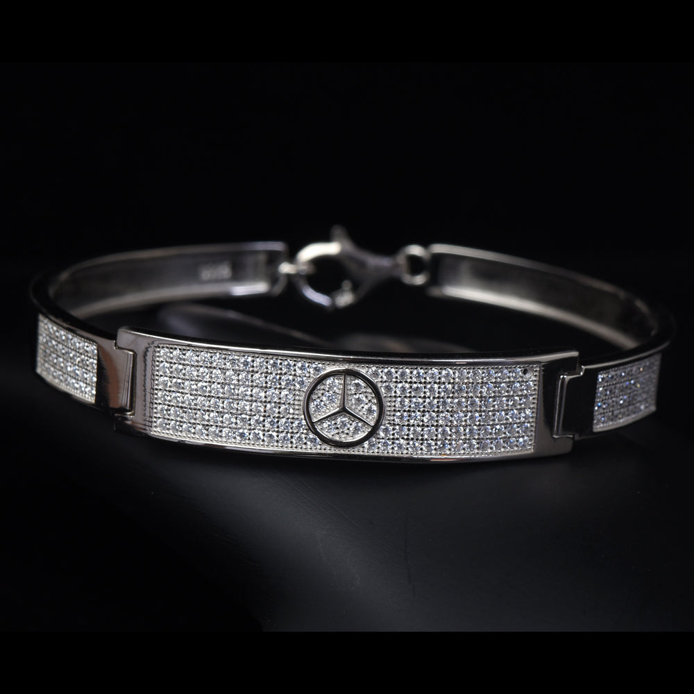 Bold Mercedes